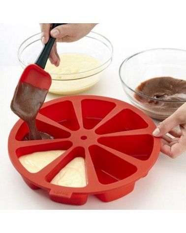 Moule en silicone rouge pour 8 parts de cake Lékué